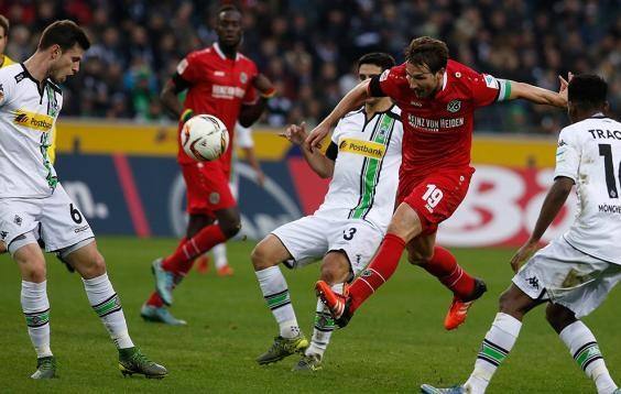  拜仁慕尼黑客场小胜科隆继续领跑积分榜  